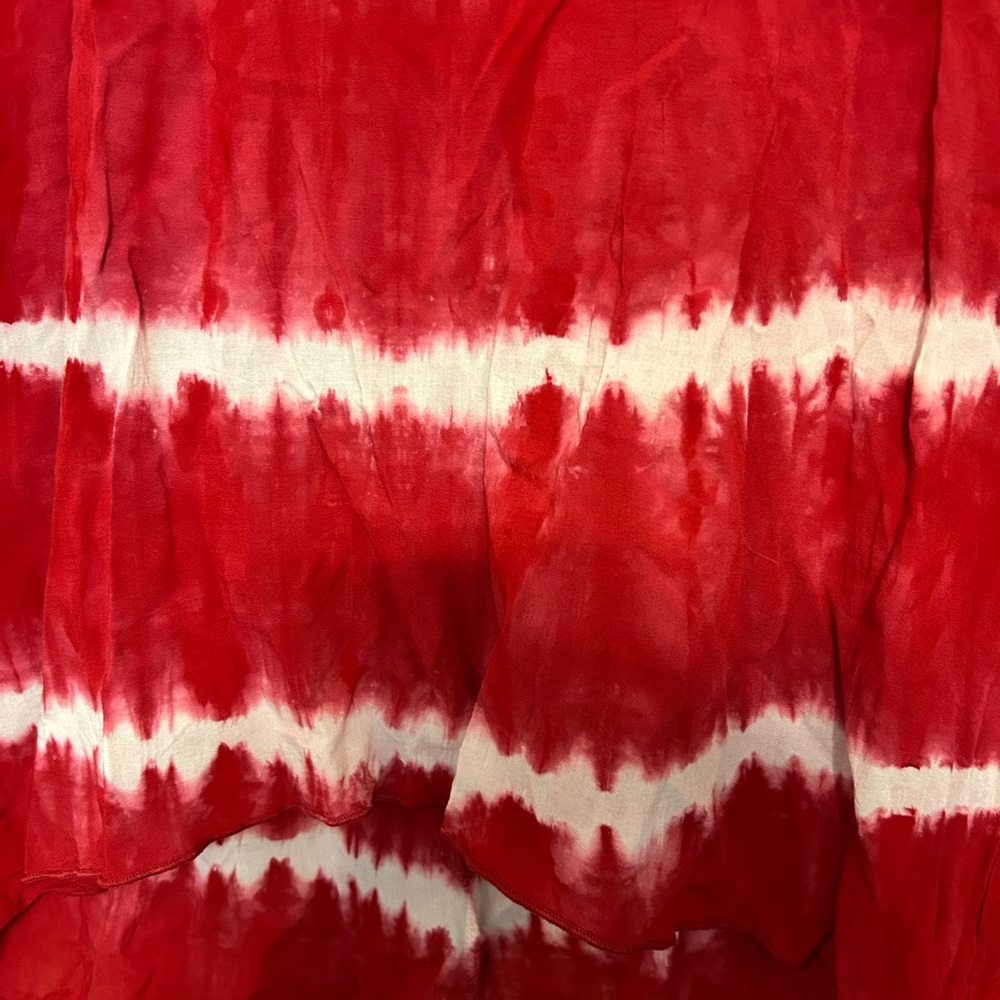 T Party Red and white Tie-Dye size small Ruffle Sleeve Top - Picture 2 of 4
